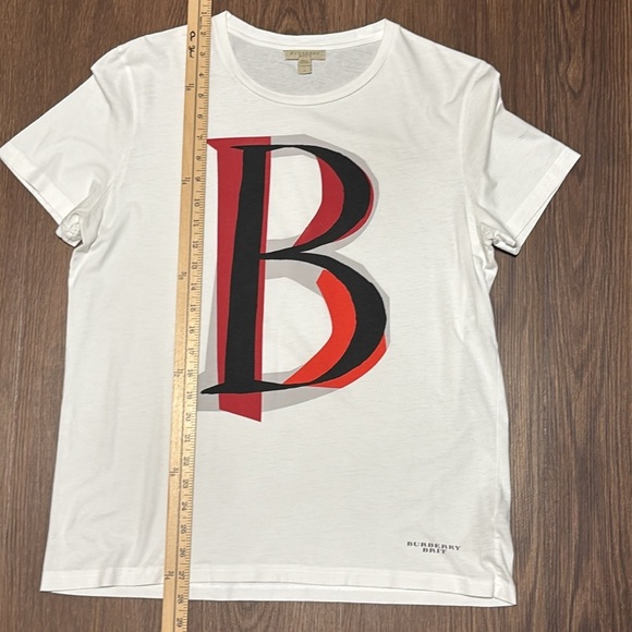🔥🔥🔥Burberry White Graphic T-Shirt Size: Large🔥🔥🔥 - Picture 6 of 8